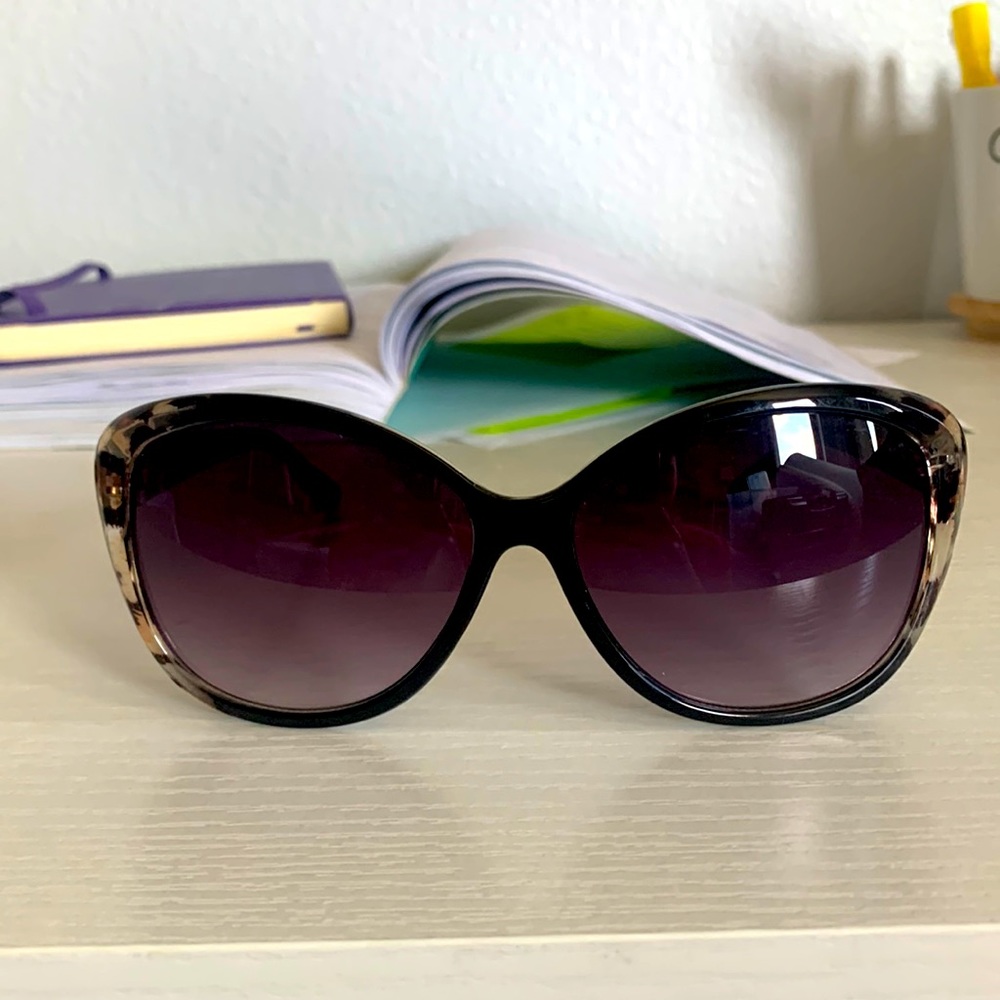 Black sunglasses